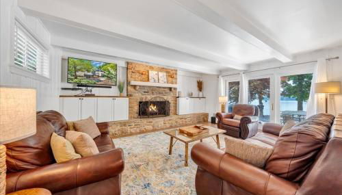 Scenic Point - Private Lakefront Home w/ Dock, Fire pit, outside shower & Hot tub - Foto 3