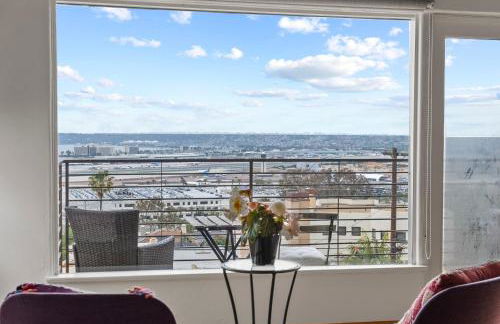 26' SUNDECK OCEAN Panoramic VIEWS with AC Fast WiFi -902Mbps - Foto 16