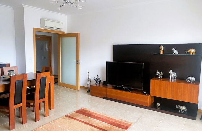 3 Bedroom Flat Aguiar - Photo 25