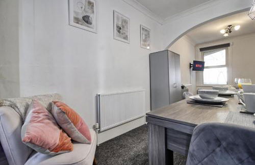 Beautiful Spacious four bedroom house with parking for 2 cars, 5 minute walk to southend station - Foto 28