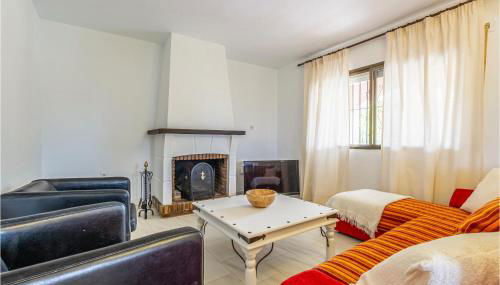 Gorgeous Home In Alhaurin De La Torre - Photo 3