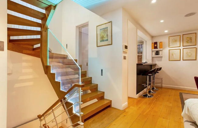 NEW Stunning 5BD Kensington House - Photo 46