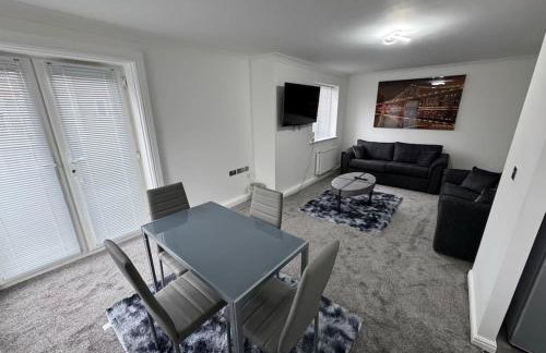 The Modern Balcony Apartment - 2 Bed 1 Bath Private Parking - Foto 5