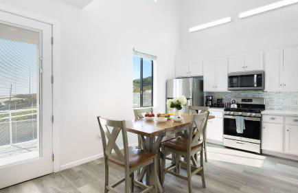 Oceanfront 2BR Rooftop Deck Beach Access Strand Way B - Photo 5