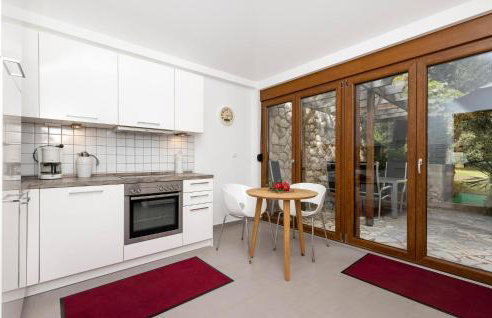 1 Bedroom Nice Apartment In Mali Losinj - Foto 7