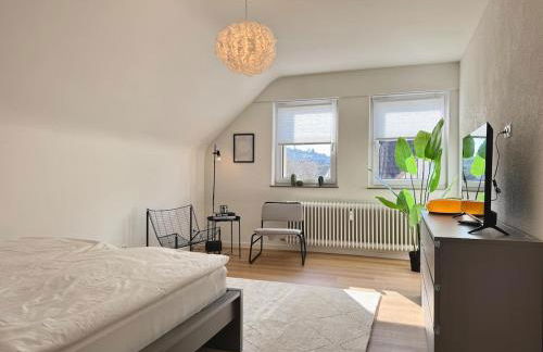 Gemütliches Dach-Apartment in der Stadt - ADAM - - Foto 1