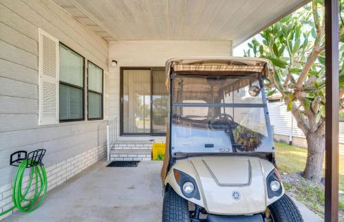 Golf and Pool Access Home with Yard in Lady Lake - Foto 22