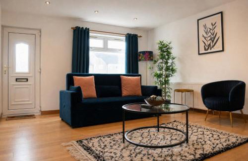 2BR House Free Parking Easy City Access - Foto 1