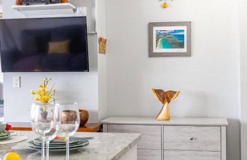 7FL Remodeled, Close to Beach & Dining with Free Parking - Photo 96