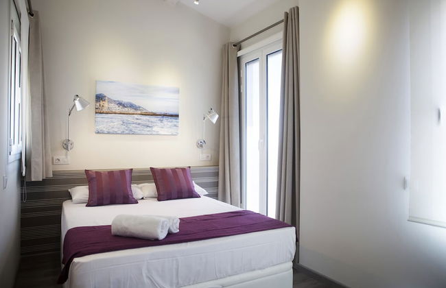 Mercedes Heritage Barcelona Apartments - Photo 3