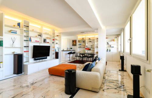 Peaceful Penthouse with Garage by NDP rent - Foto 5