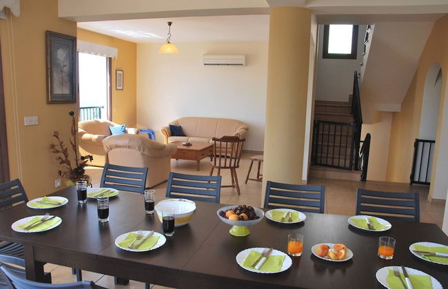 Villa Only 50m To The Sea, Sleeps 12, Polis - Foto 45