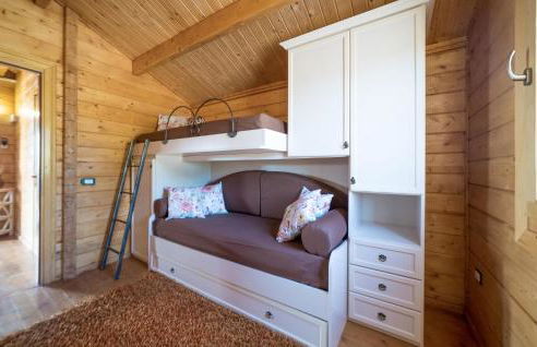 Cozy Home In Rodi Milici With Wifi - Foto 17