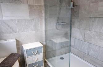 Seashell House with SEA VIEWS and FREE GYM POOL PASS - Photo 17