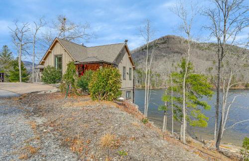 Direct Lake Access and Fire Pit Tuckasegee Cottage! - Foto 30