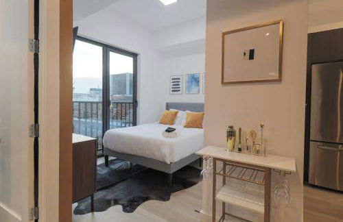 Unit 8 Spacious 2BR Penthouse Sleeps 8 - Photo 21