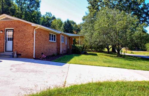 Lake Norman Getaway with 4 Beds - Foto 8