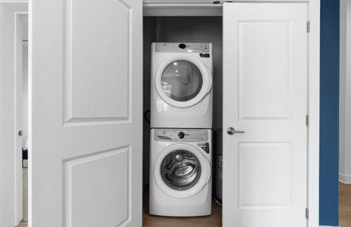 Luxury Lil' Italy 2BR, Sleeps 6 Free, Parking Gym - Foto 24