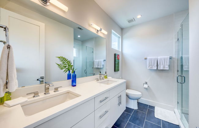 Contemporary Home Centrally Located Near Soco & DT - Foto 25