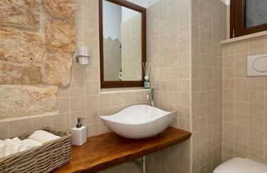 Longo Stone House - Foto 16