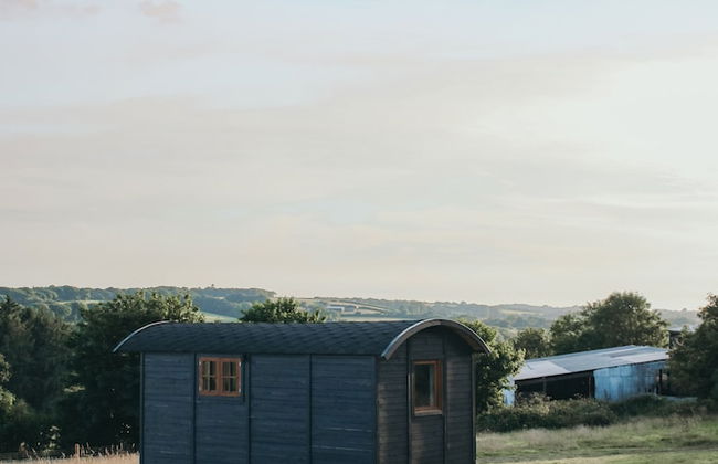 Stunning Shepherd's Hut Retreat, North Devon - Photo 29