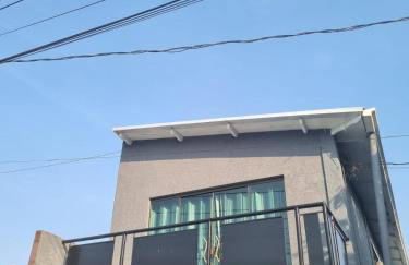 Stúdio andar superior, próximo ao hotel Rafain Palace - Foto 1