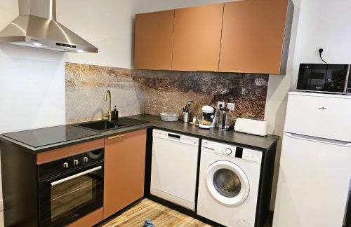 Mitrons - 2B - Photo 4