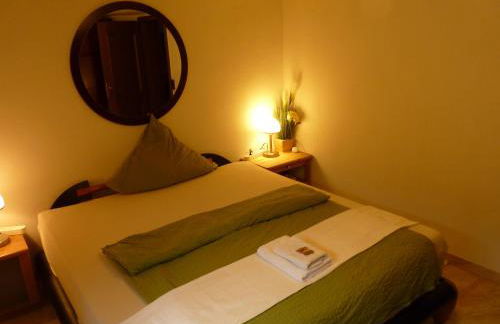 Haus mit Seeblick - Terrassen - großzügig auf 2 Ebenen - freistehend 1.000 qm - Foto 4