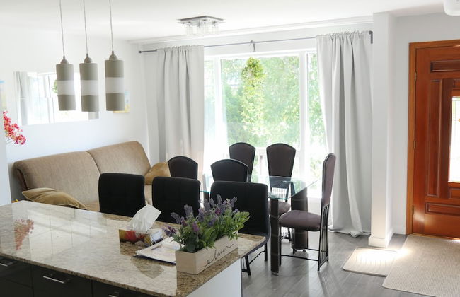 Richview Gardens Suite - Photo 8