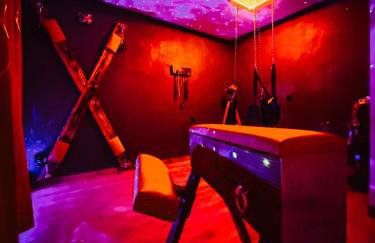 Love room jacuzzi La Villa Des Charmes - Photo 3