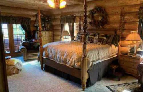LUXURIOUS TN Mtn Lodge- Sleeps 22+, Hiking & Lake - Photo 23