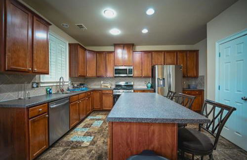 Modern 5BR Retreat with Office Fully Furnished - Foto 26