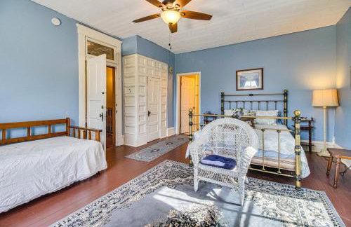 Creekfront Yellville Manor with Parlors and Fire Pit! - Foto 35