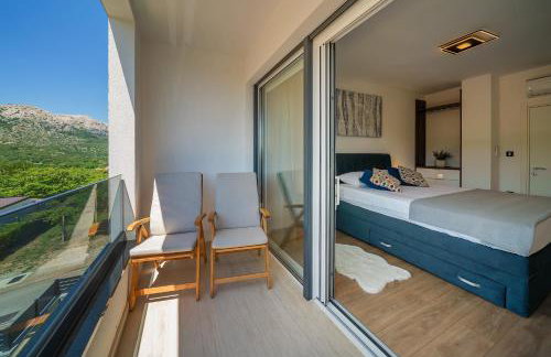 Villa Marina with a Pool - Foto 26