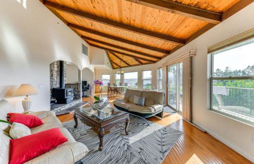 Kelseyville Home with Deck and Clear Lake Views! - Foto 1