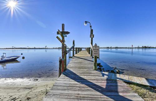 Waterfront Community w/ Perks: Mary Esther Condo - Foto 28
