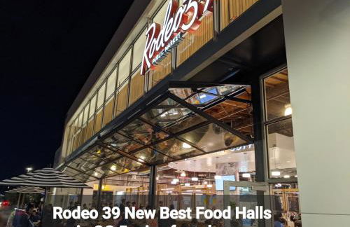 H&H Modern Lux 4BD 1 King Suite 3 Queen SoCal Disney - Foto 69