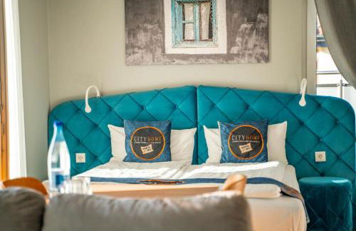 Boardinghouse City Home - Living - Photo 68