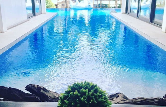 The Whitehouse by the Sea - Photo 32