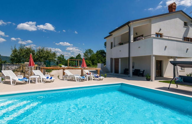 Villa Montebello - Photo 1