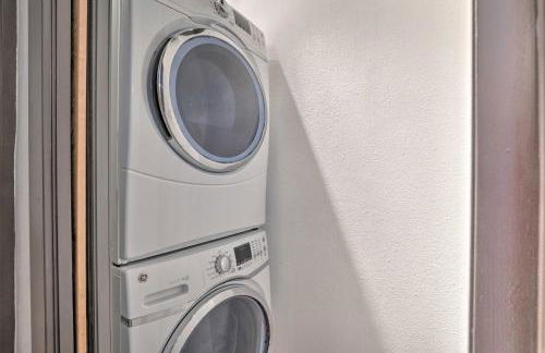 Luxury Apartment Walk to Bus and 1 Mi to Downtown! - Foto 19