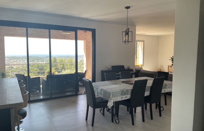 4 bedroom House in La Valette-du-Var with private pool and garden - Photo 9