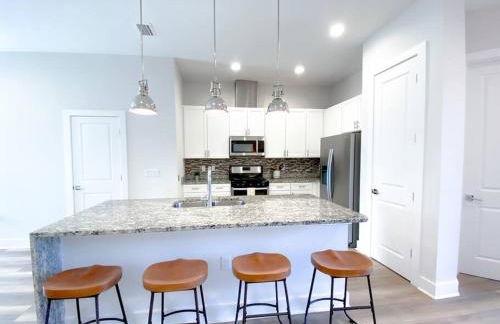 BRAND NEW 3 bedroom near DISNEY / Wi-Fi / Parking - Foto 14