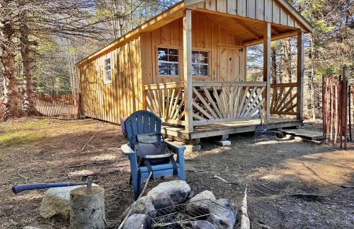 Cozy Off-Grid Cabin with Breathtaking Serene Views for a Peaceful Getaway Surrounded by Nature in Barton, Vermont - Foto 1