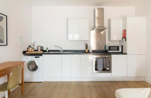 1 Bed Apartment - Redhill Central, Surrey, Gatwick #2 - Foto 4