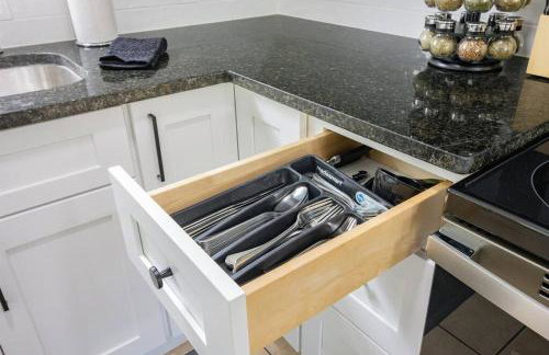 NEW!Comfy 3BR/2BA Home/Friendly City of Hazel Park - Foto 10