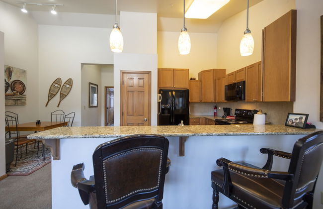 Streamside Lane Condos by CRMR - Foto 21