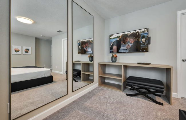 Harry Potter and Mickey Theme With Private Pool - Photo 32