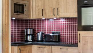 Chalet Hôtelier LES EQUINOXES - VAL D'ISERE - Foto 5, stove, toaster