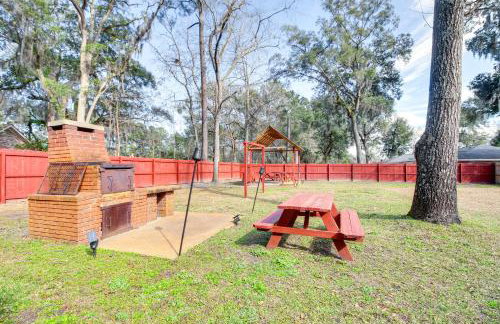 Pool and Gameroom Family Fun Retreat in Hinesville! - Foto 32